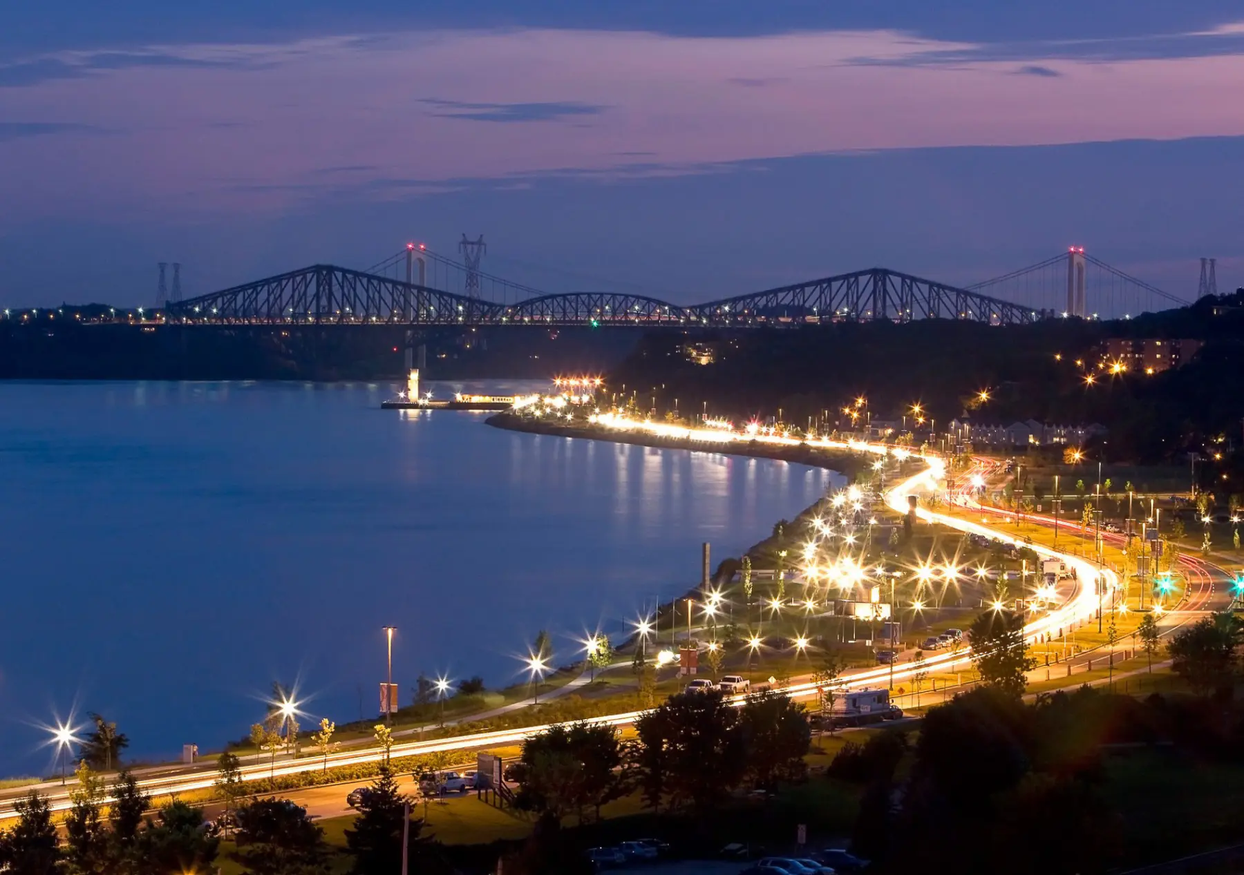 Samuel de Champlain Riverbanks (2)