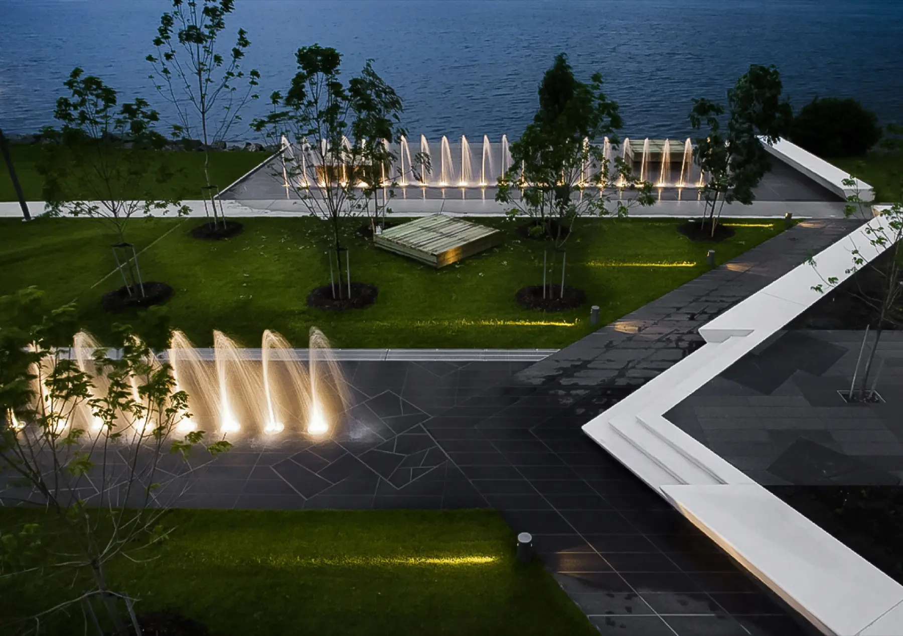 Samuel de Champlain Riverbanks (6)
