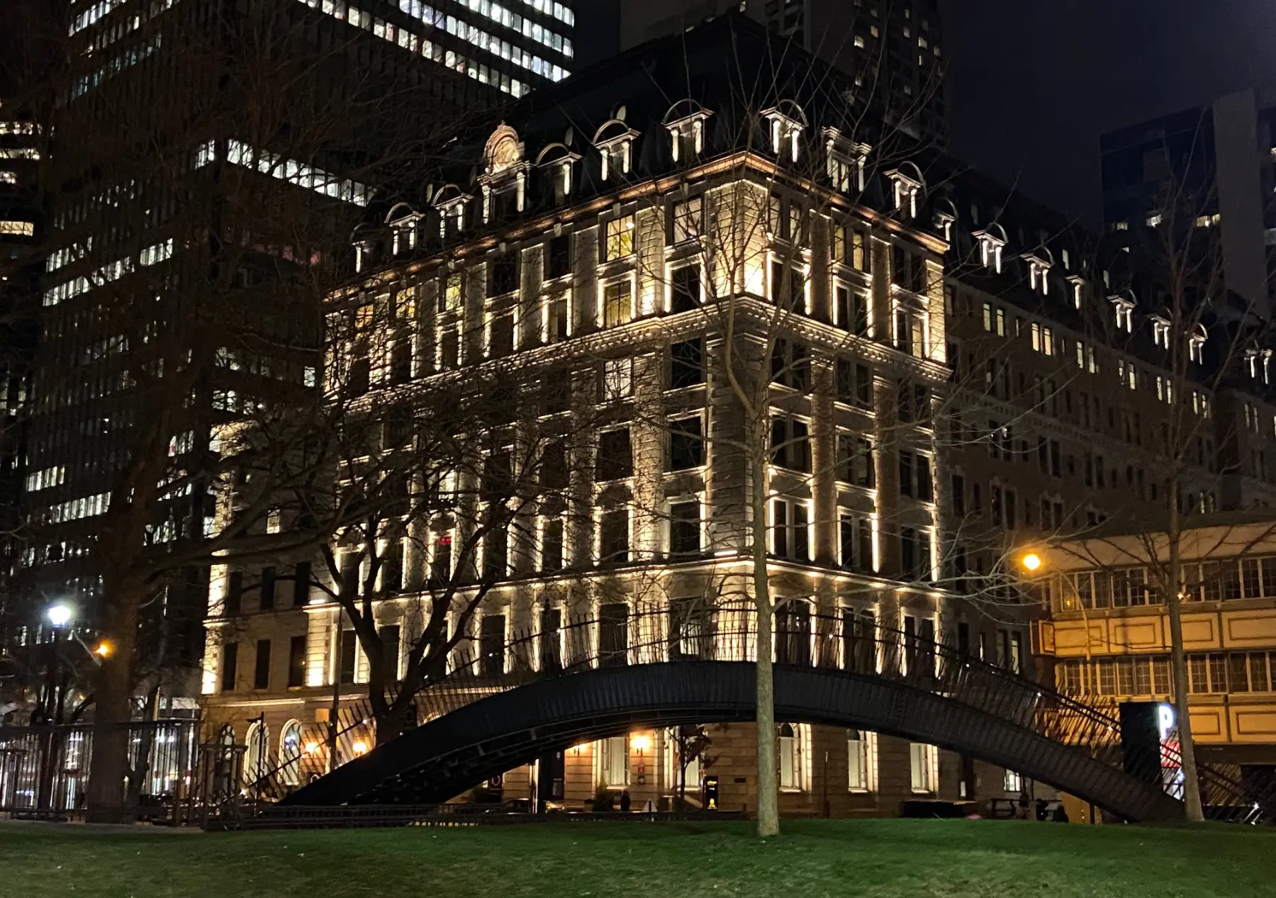 Square Dorchester 1