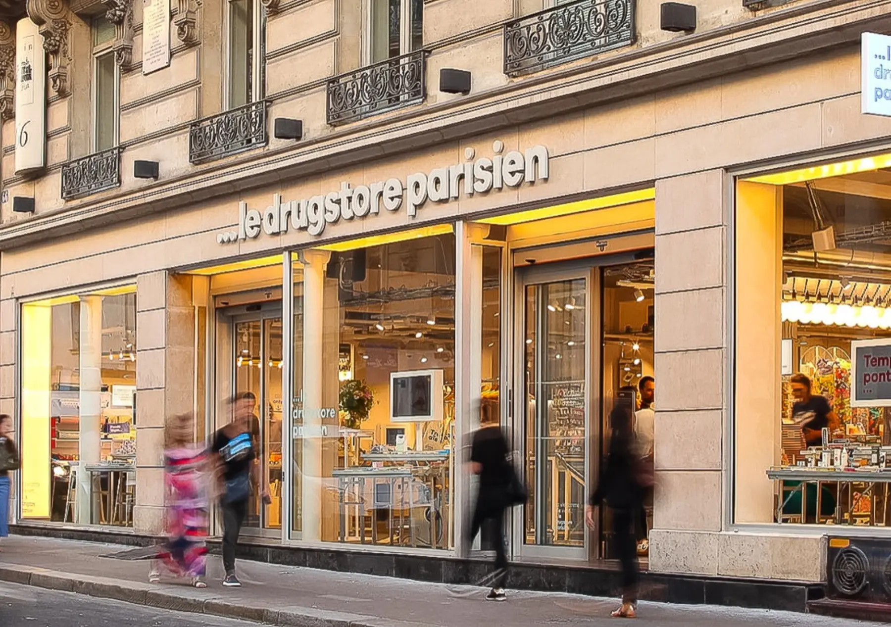 Drugstore Parisien